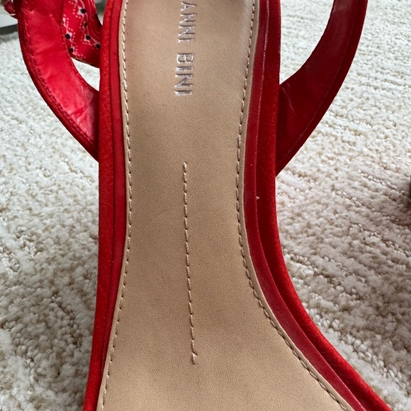 Gianni Bini Women’s Red Heels Size 8 - Picture 5 of 11